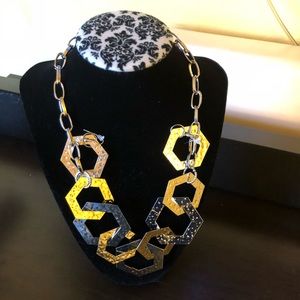 Necklace and earring set